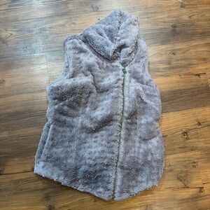 Patagonia fur vest size small